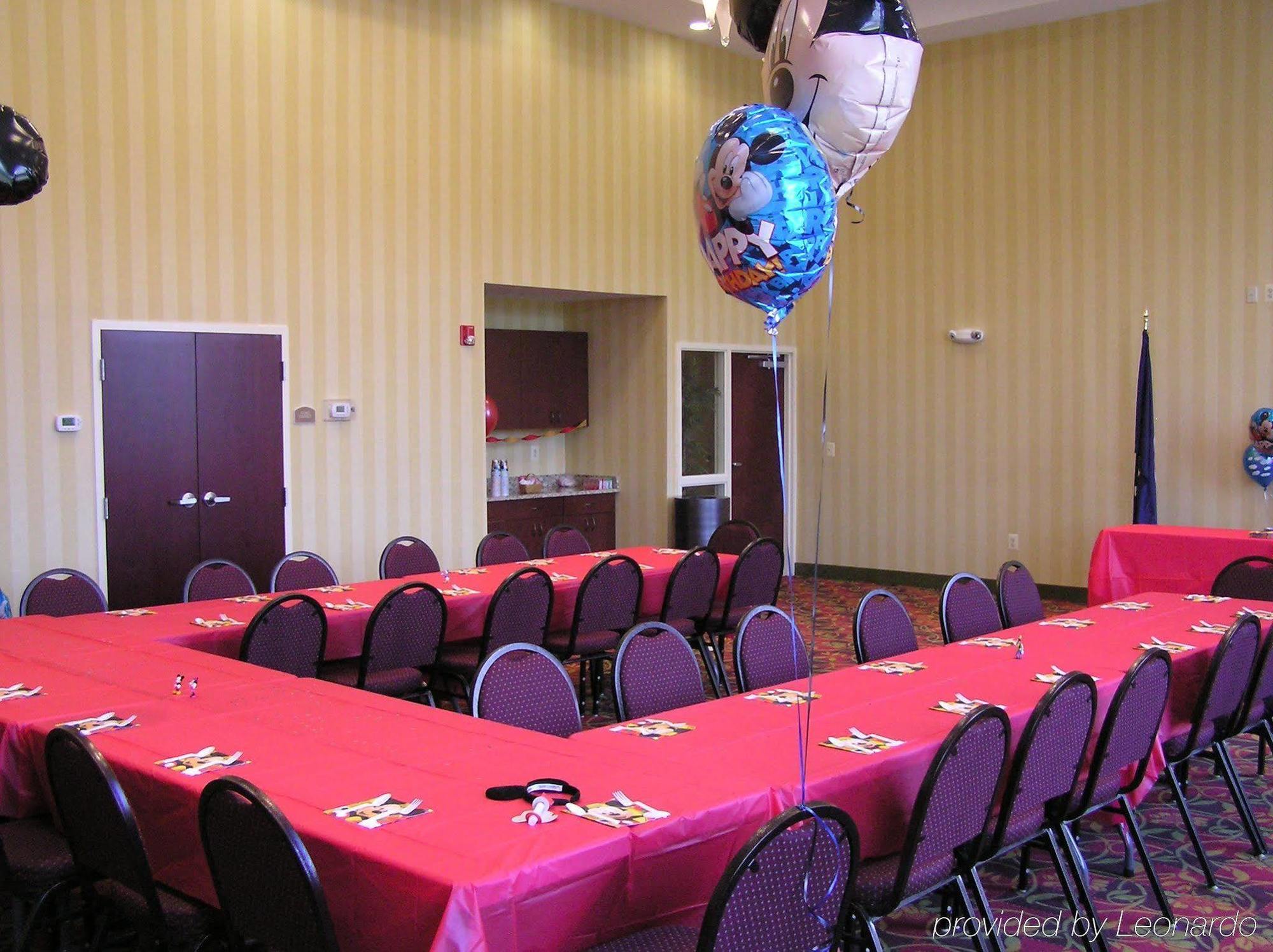 Holiday Inn Express Woodstock-Shenandoah Valley By Ihg Luaran gambar
